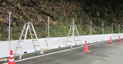 防護柵の設置 横ロープの仮設置